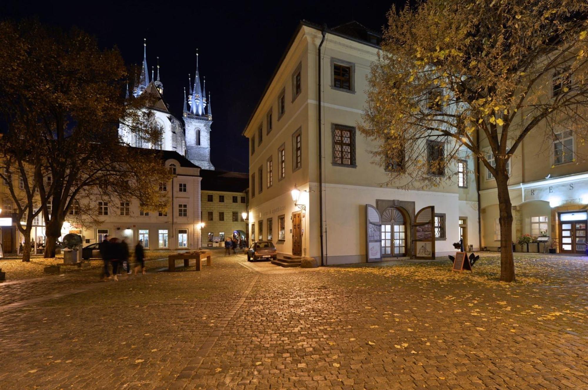 Old Town Boutique Apartments Prag Rum bild