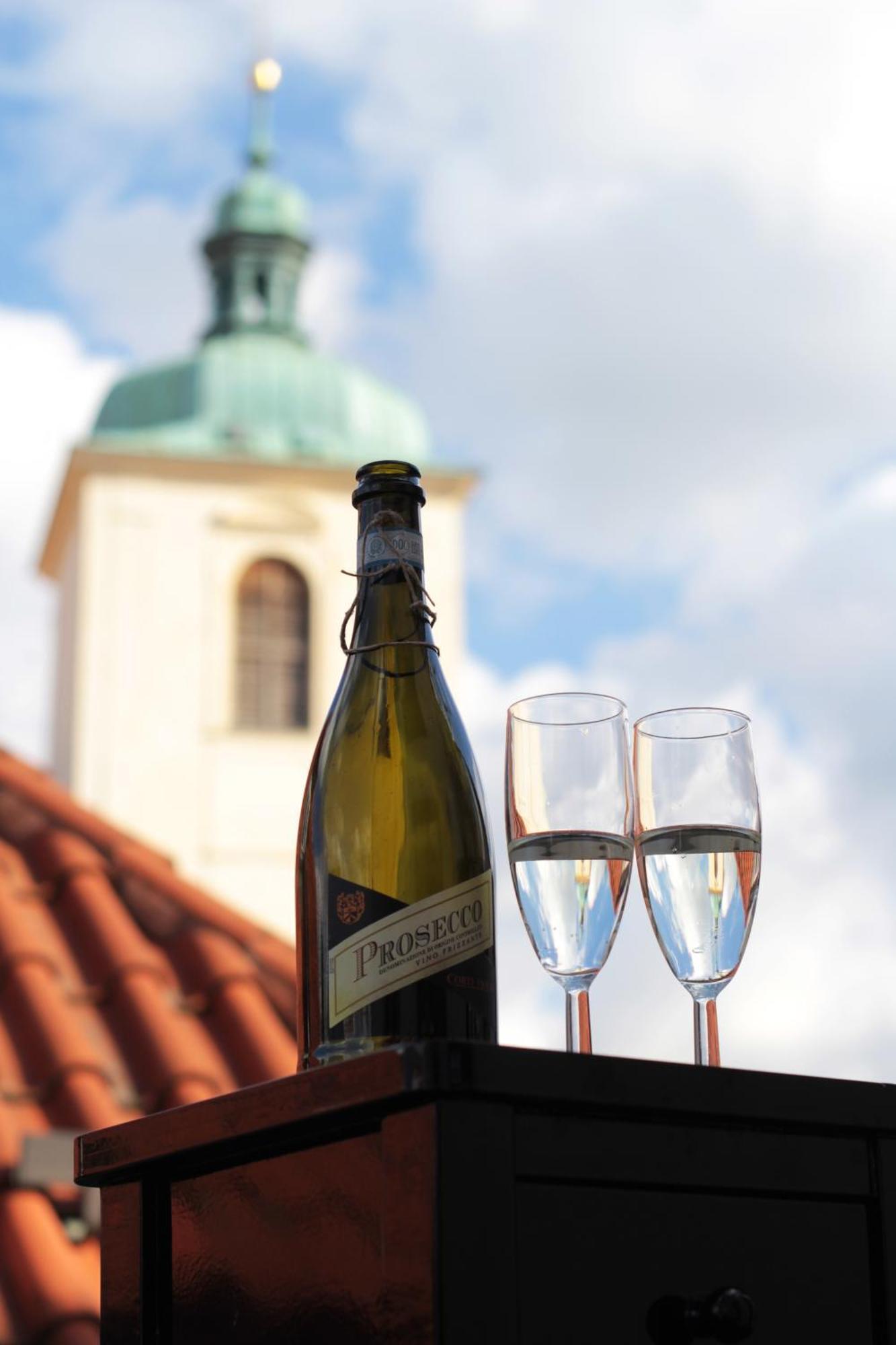 Old Town Boutique Apartments Prag Rum bild