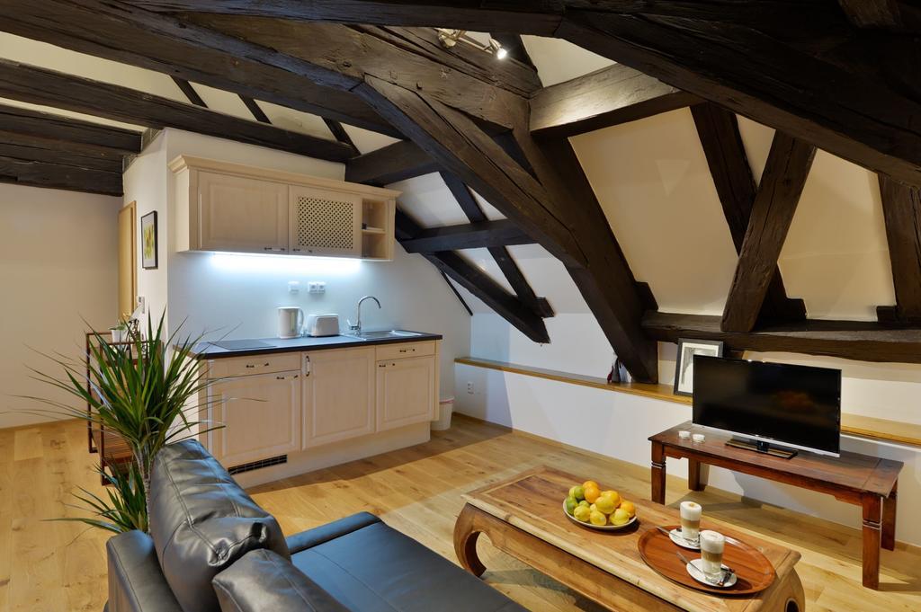 Old Town Boutique Apartments Prag Rum bild